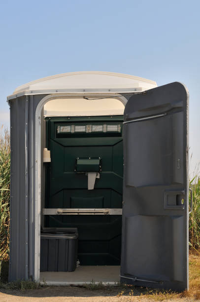 Porta potty delivery and setup in Cuba City, WI